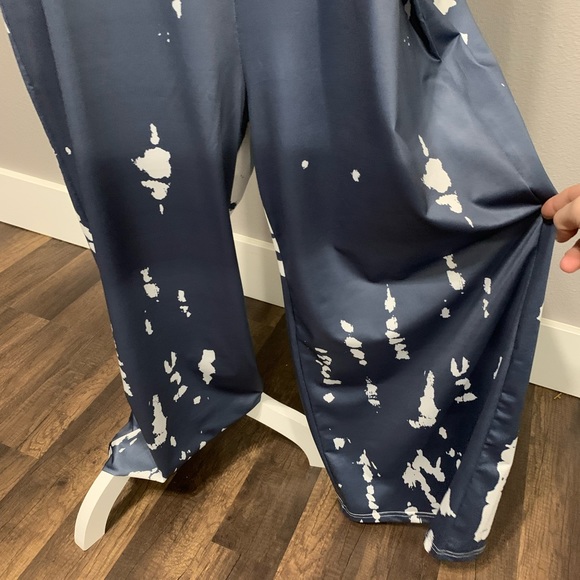 SHEIN BUNDLE - two lightweight jumpsuits! - Picture 9 of 10